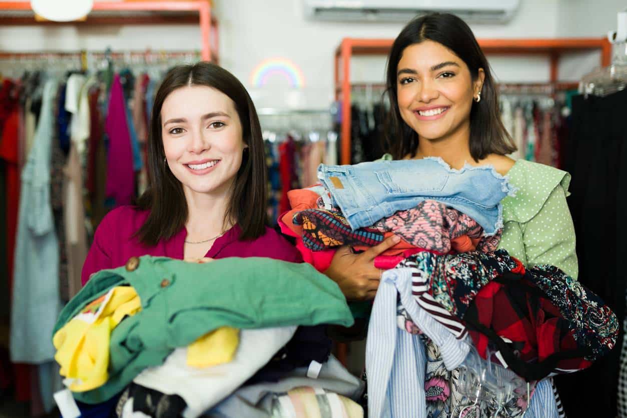 vêtements seconde main produits